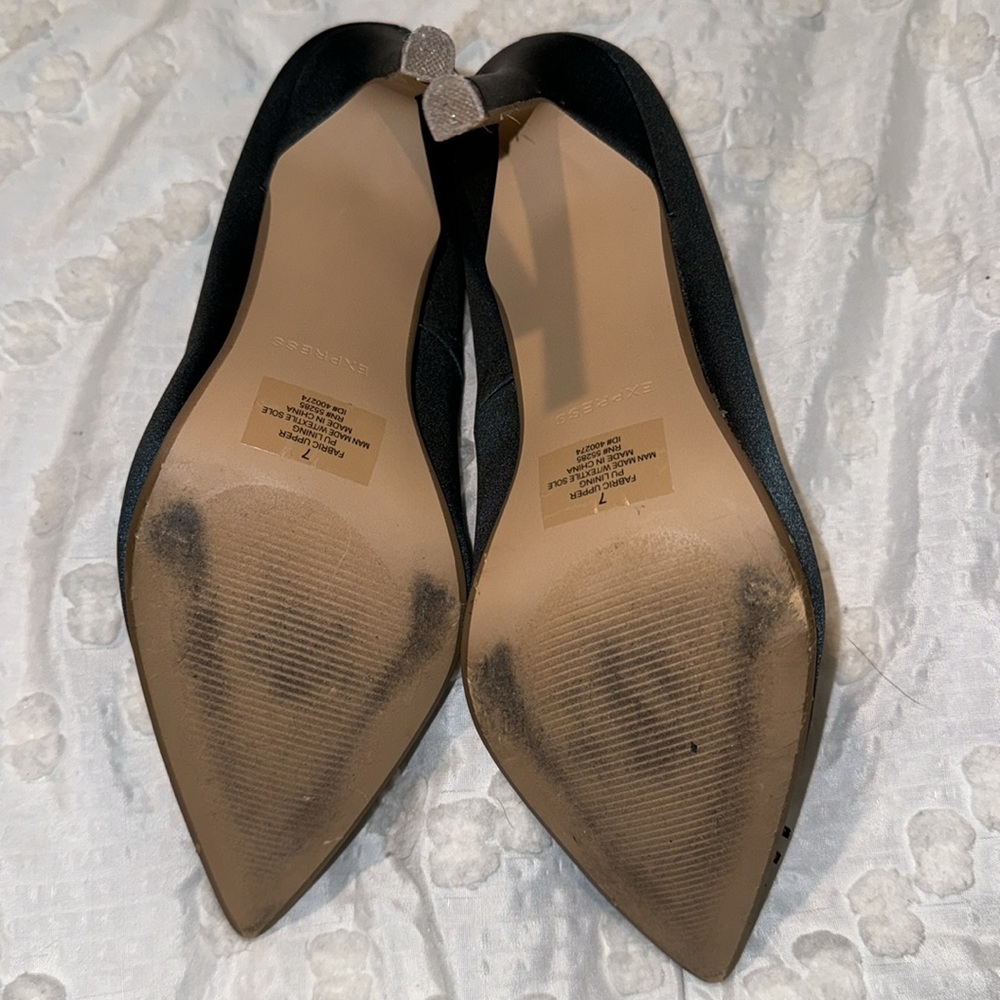 Express Heels - Picture 6 of 9